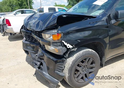 2021 Chevrolet Silverado 1500 4Wd Short Bed Custom z USA, uszkodzony, nr VIN 1GCPYBEK0MZ442078